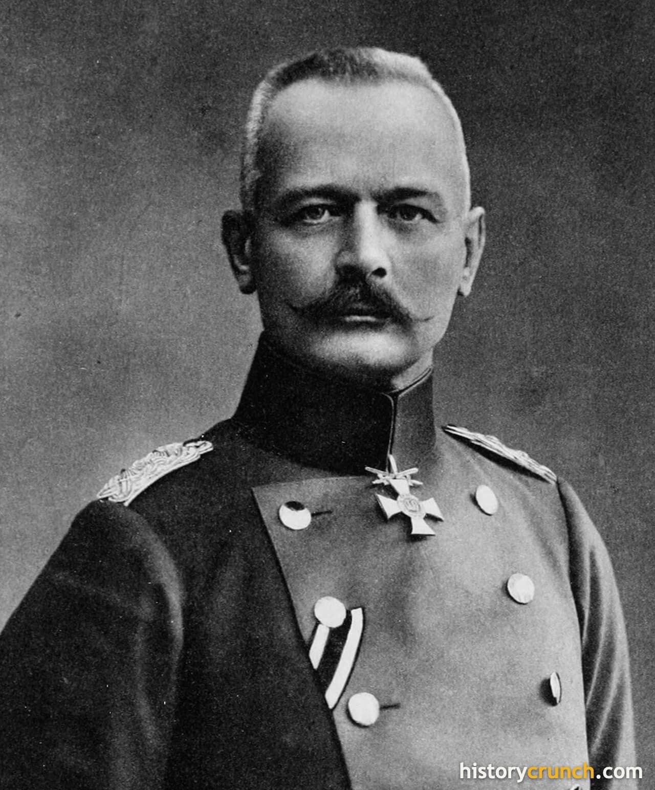 German Chief of Staff Erich von Falkenhayn in 1913. (Photo: Nicola Perscheid, Public domain, via Wikimedia Commons)